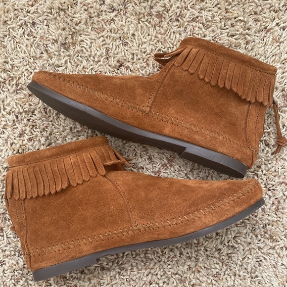 MinnieTonka Back Zip Hardsole Moccasins Boot Sz 7.5 - Picture 5 of 9